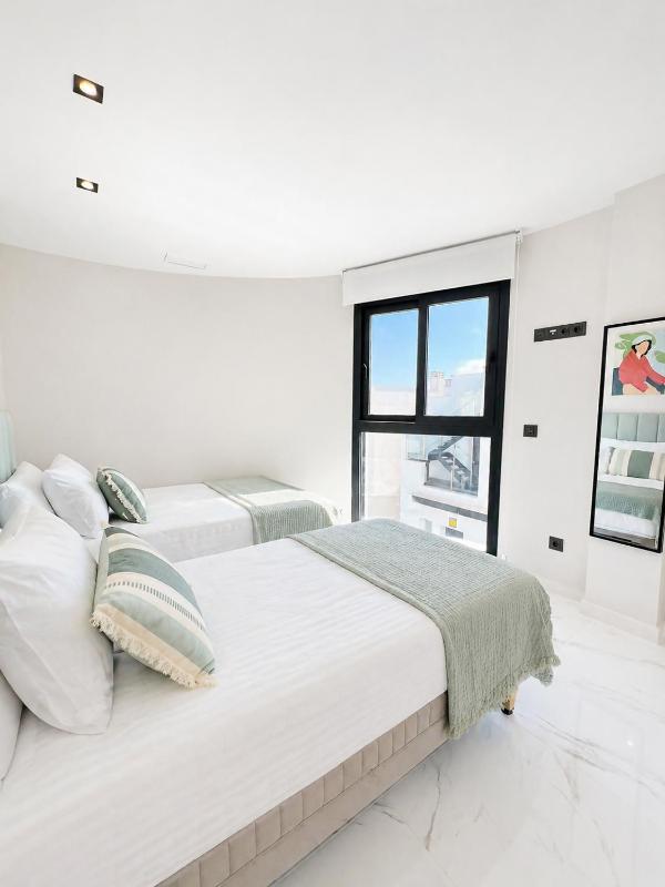 Blue Horizon Penthouse - image 12