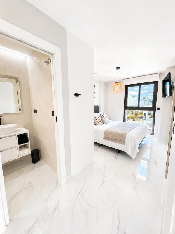 Blue Horizon Penthouse - image 33