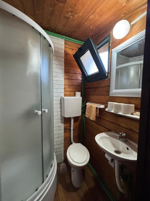 Florea Cottage - image 11