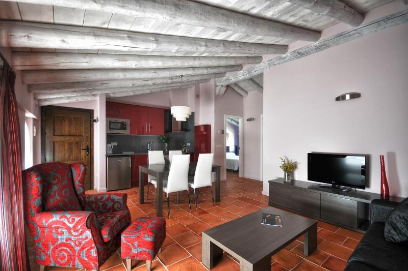 Two-Bedroom Apartment image 4