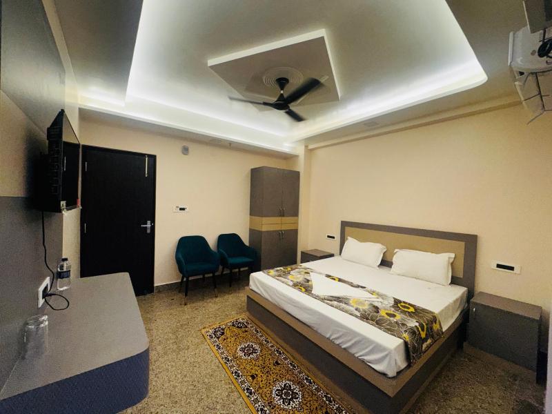 Regal Palace Hotel and Banquets - image 31
