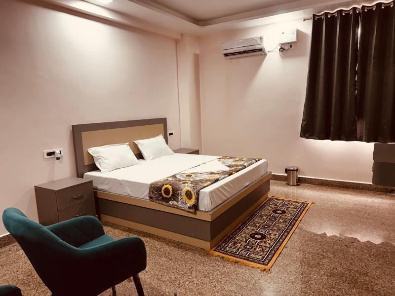 Regal Palace Hotel and Banquets - image 25