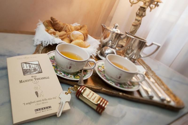 Standard Double or Twin Room image 2