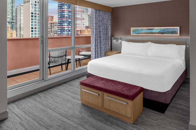 Hilton Garden Inn New York/Manhattan-Midtown East - image 13