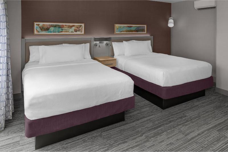 Hilton Garden Inn New York/Manhattan-Midtown East - image 11
