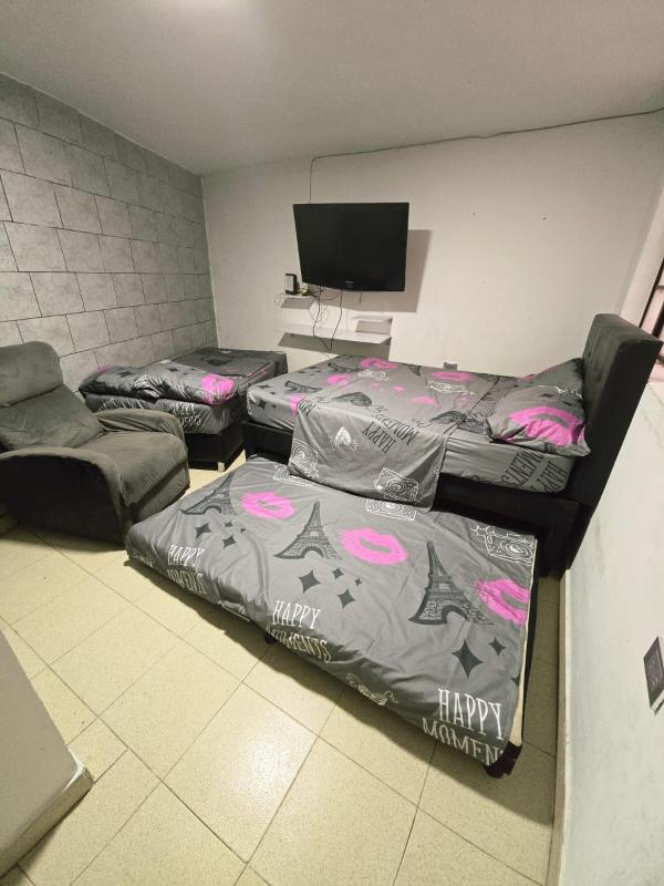 Apartamento vacacional en Medellín central privado y tranquilo - image 13