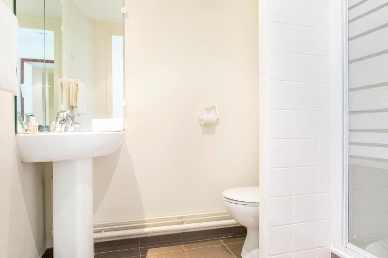 Twin Room with Port View image 2