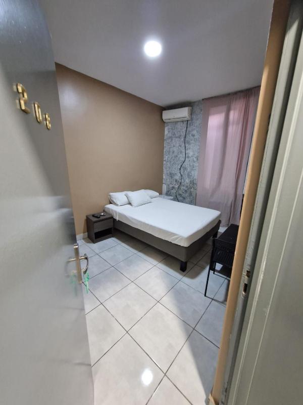 Hotel Des Platanes - image 10