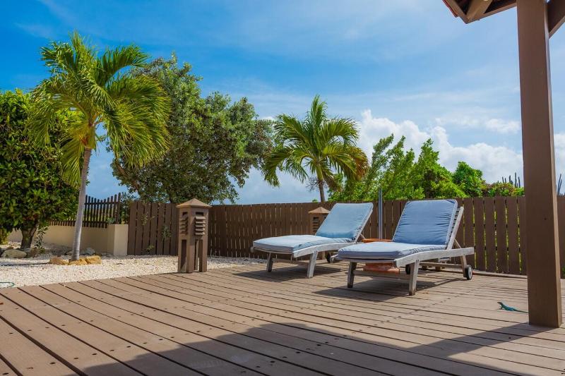 Luxurious 3BR Villa w Private Pool near Beach - image 14