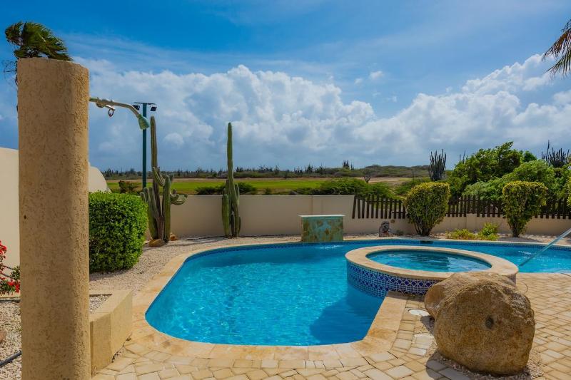 Luxurious 3BR Villa w Private Pool near Beach - image 16