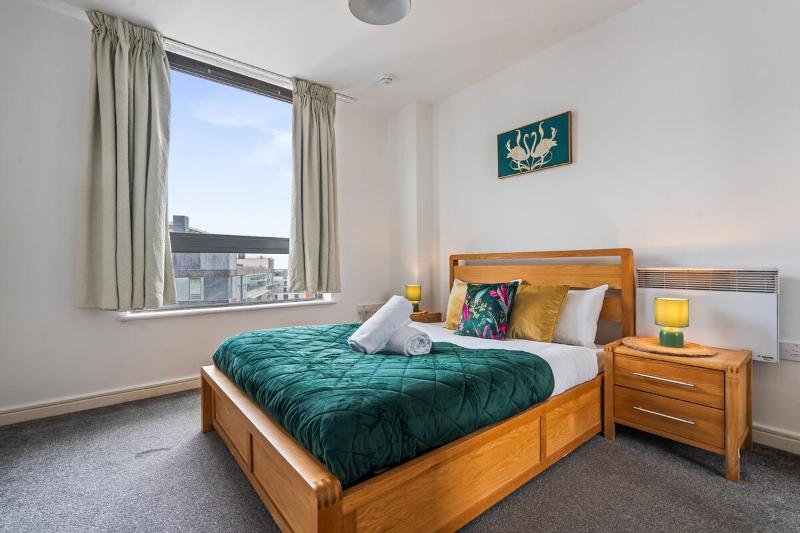 Cosy 1-BDR Apartment Birmingham City Centre - Mailbox - Fast Wi-Fi - image 30