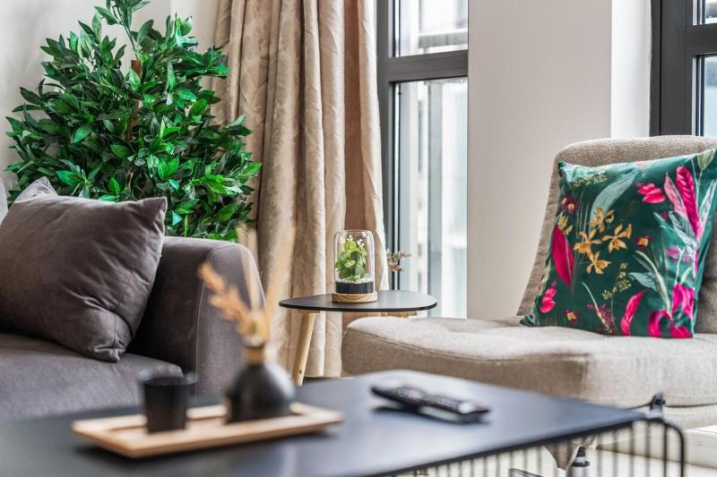 Cosy 1-BDR Apartment Birmingham City Centre - Mailbox - Fast Wi-Fi - image 22