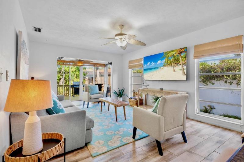 Paradise Palms! - image 7
