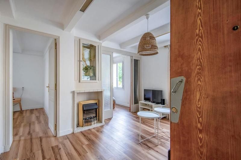 Bright apartment in Marseille - image 11