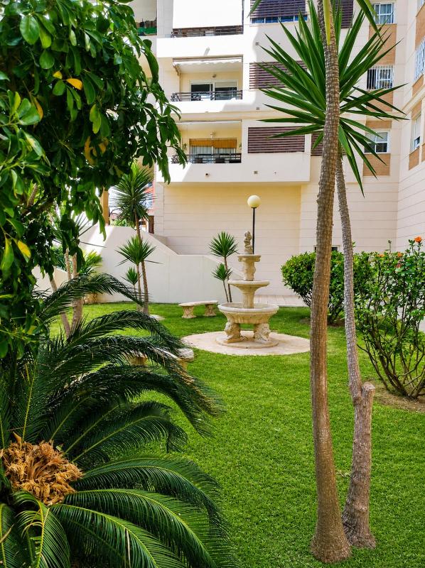 Teatinos Malaga Apartment - image 14