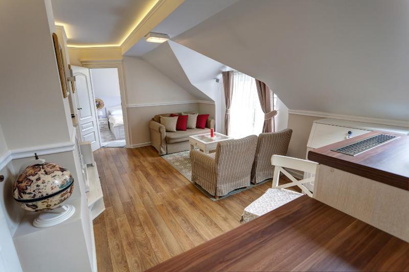 Family Suite with Balcony image 3