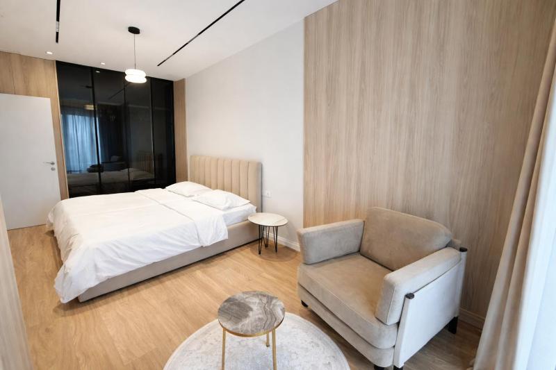 SkyView Luxury Apartment 12th Floor Panorama City Center - image 5