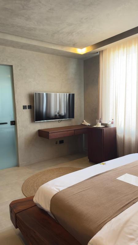 Marbella Beach Resort - image 12