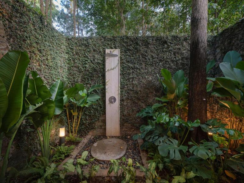 Lake View Villa Flamingo Dai Lai by Resident - image 11