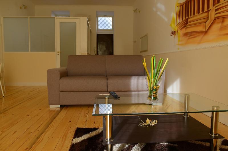 Deluxe Family Room image 2