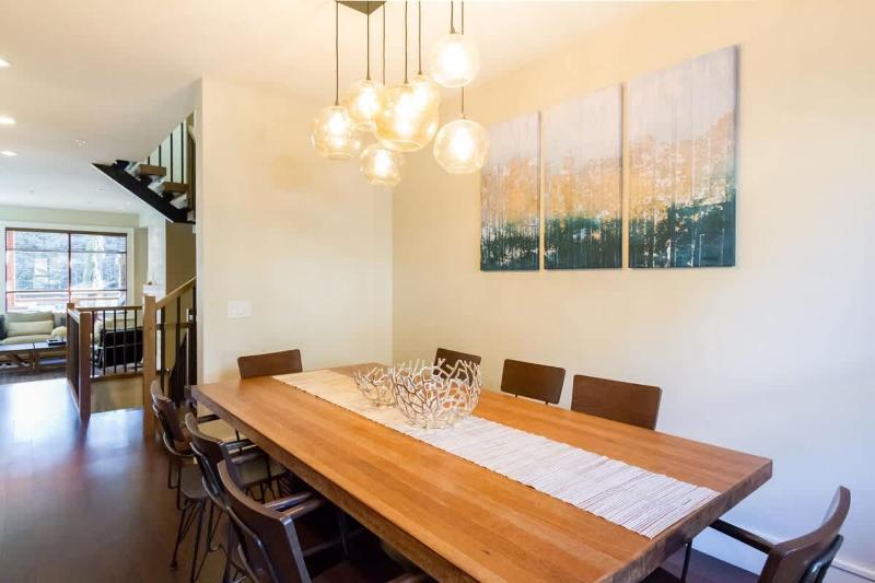 07 Fitzsimmons Walk - image 48