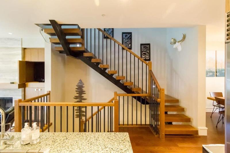 07 Fitzsimmons Walk - image 5