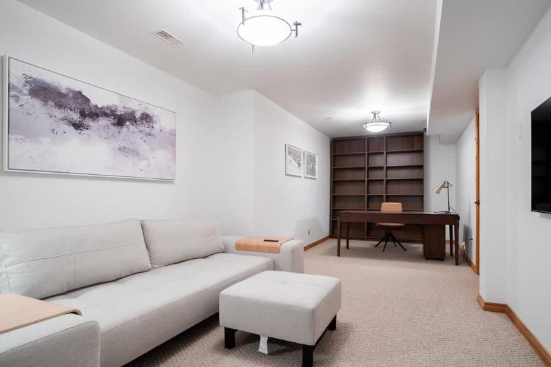 34 Englewood Greens - image 6
