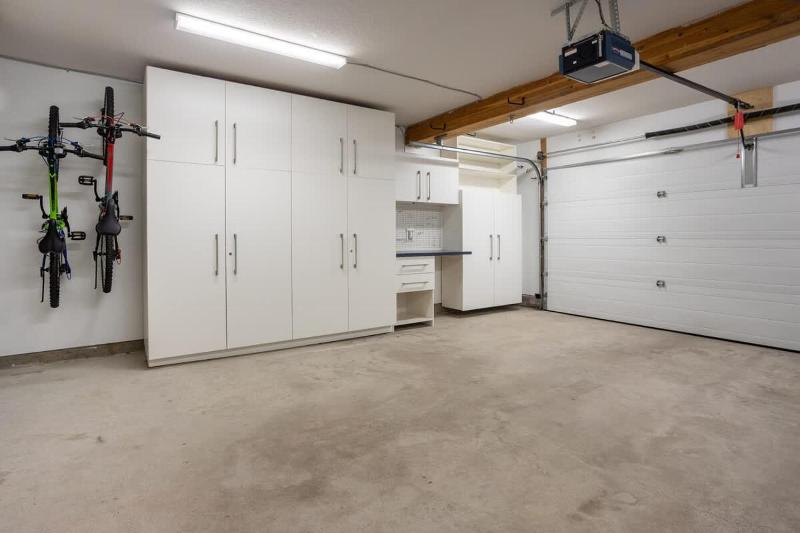 34 Englewood Greens - image 14