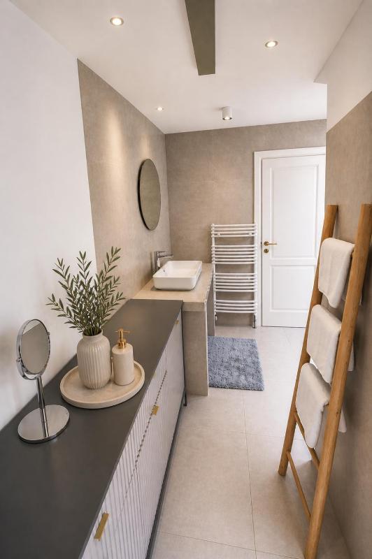 Luxury Apartment Regina - image 9