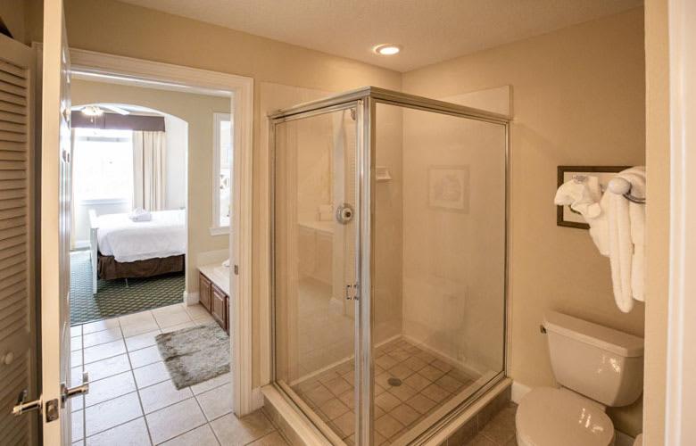 Calypso Cay - 3BR King Bed Suite w Resort Access - image 3