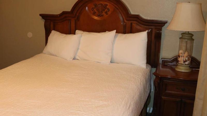 Calypso Cay - 3BR King Bed Suite w Resort Access - image 12