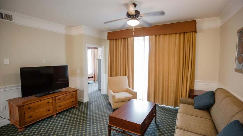 Calypso Cay - 3BR King Bed Suite w Resort Access - image 6
