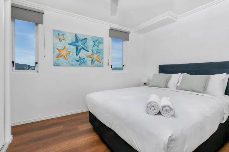 Easy Coastal Living in Cairns with Rooftop Pool - image 13