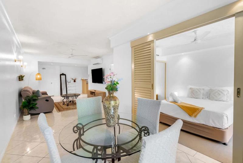 The Lakes Escape - Resort Living by Botanic Gardens - image 11