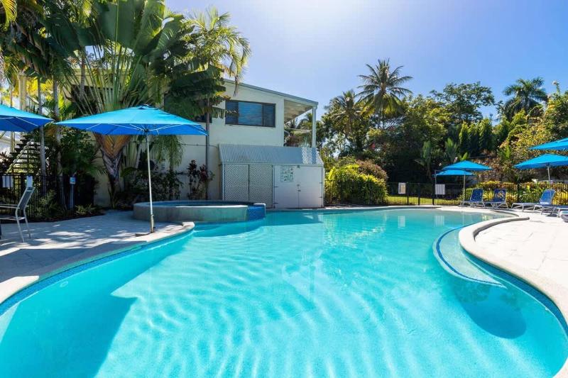 Beach Retreat Chic: Poolside on the Esplanade - image 8