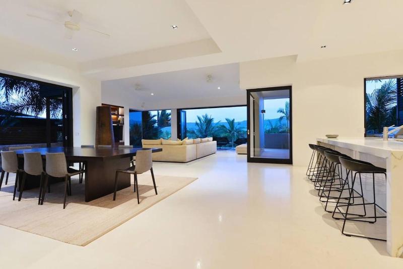 61 Murphy Street—A Poolside Villa for Four - image 20