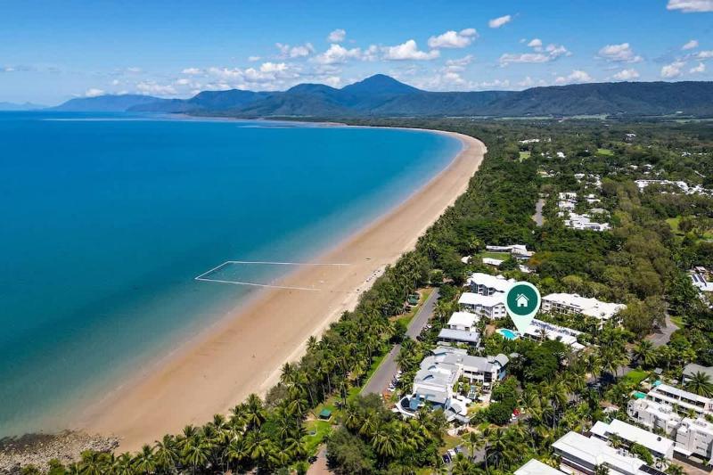 Mira - Poolside Beach Retreat by Four Mile Beach - image 10