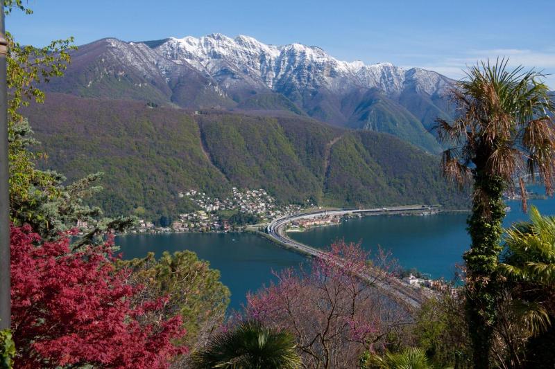 Residenza La Fontana with View Terrace - Happy Rentals - image 4