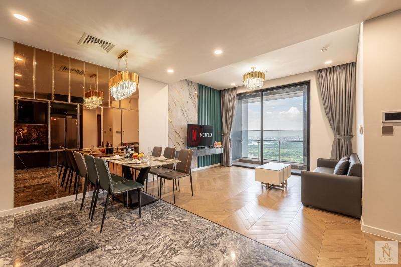 Lumière Royal Sky Residence - image 2