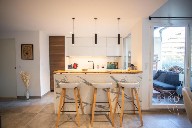 Duplex contemporain en bord de mer AC parking - image 12