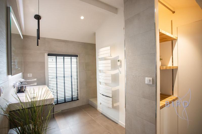 Duplex contemporain en bord de mer AC parking - image 36