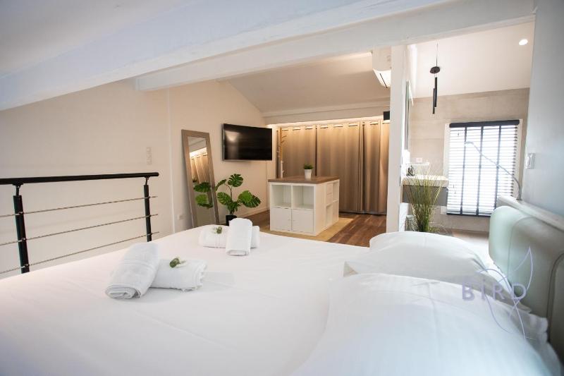 Duplex contemporain en bord de mer AC parking - image 17
