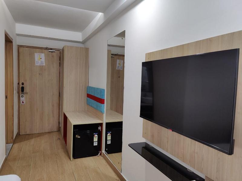 FlxHo Corporate Stays - Udyog Vihar - image 14
