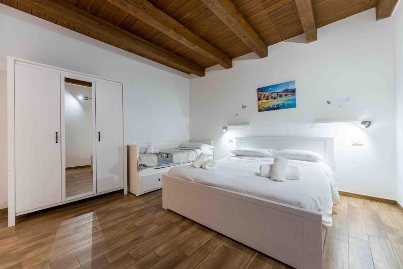 Cefalù Center Apartments - image 27