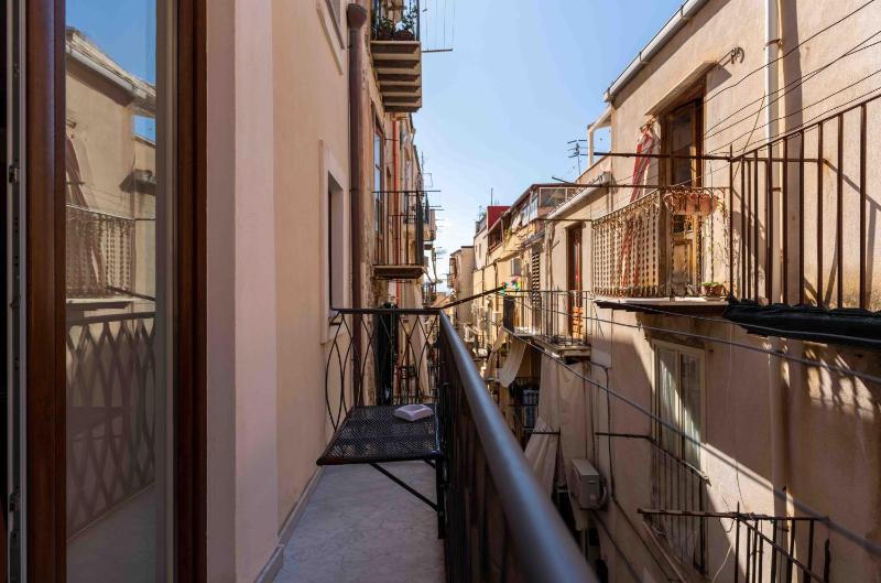Cefalù Center Apartments - image 31