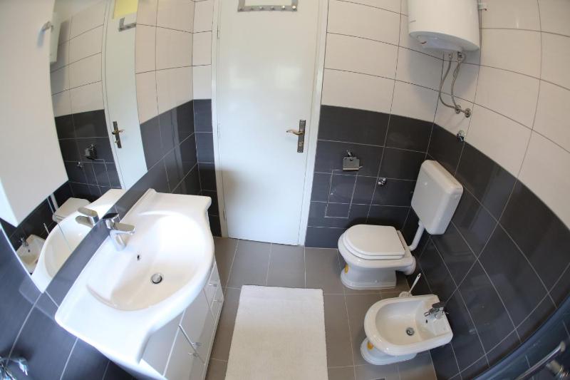 Apartment Zubčić - image 4