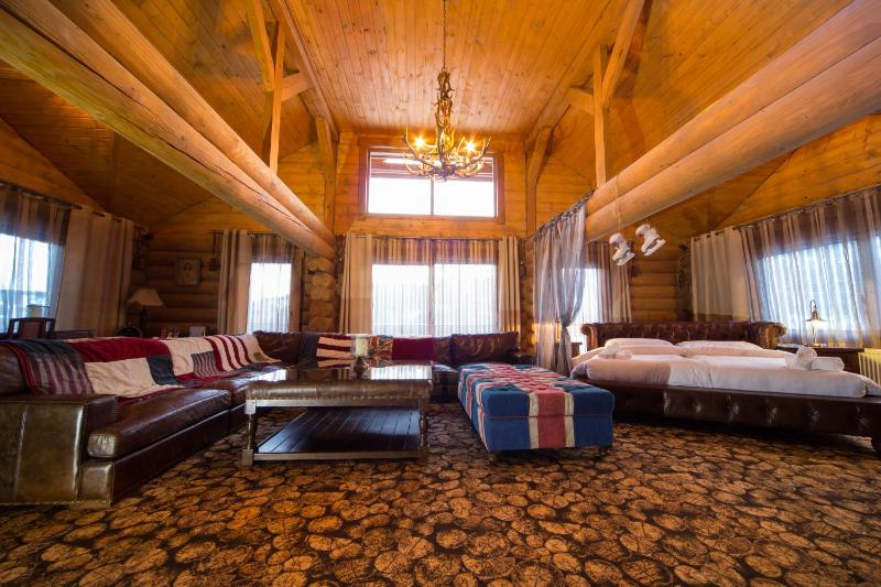 Executive Suite image 4