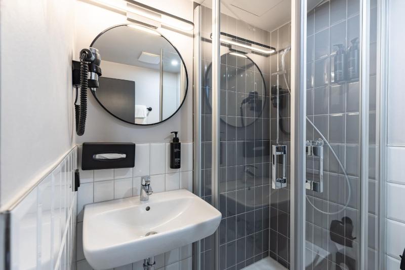 Hotel Continental Frankfurt - image 16
