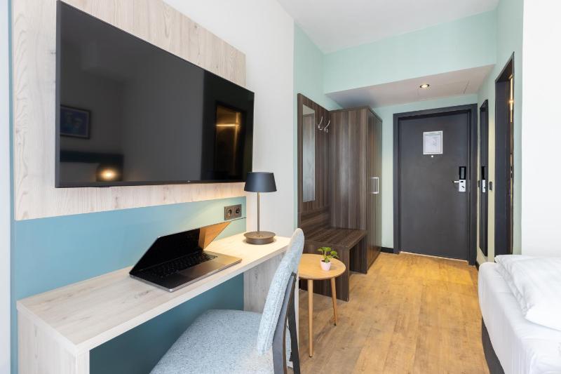 Hotel Continental Frankfurt - image 11