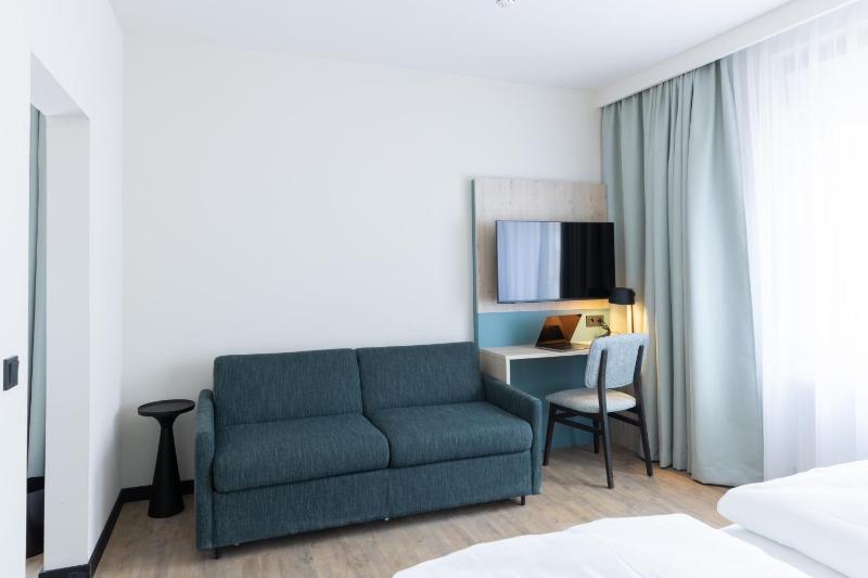 Hotel Continental Frankfurt - image 14